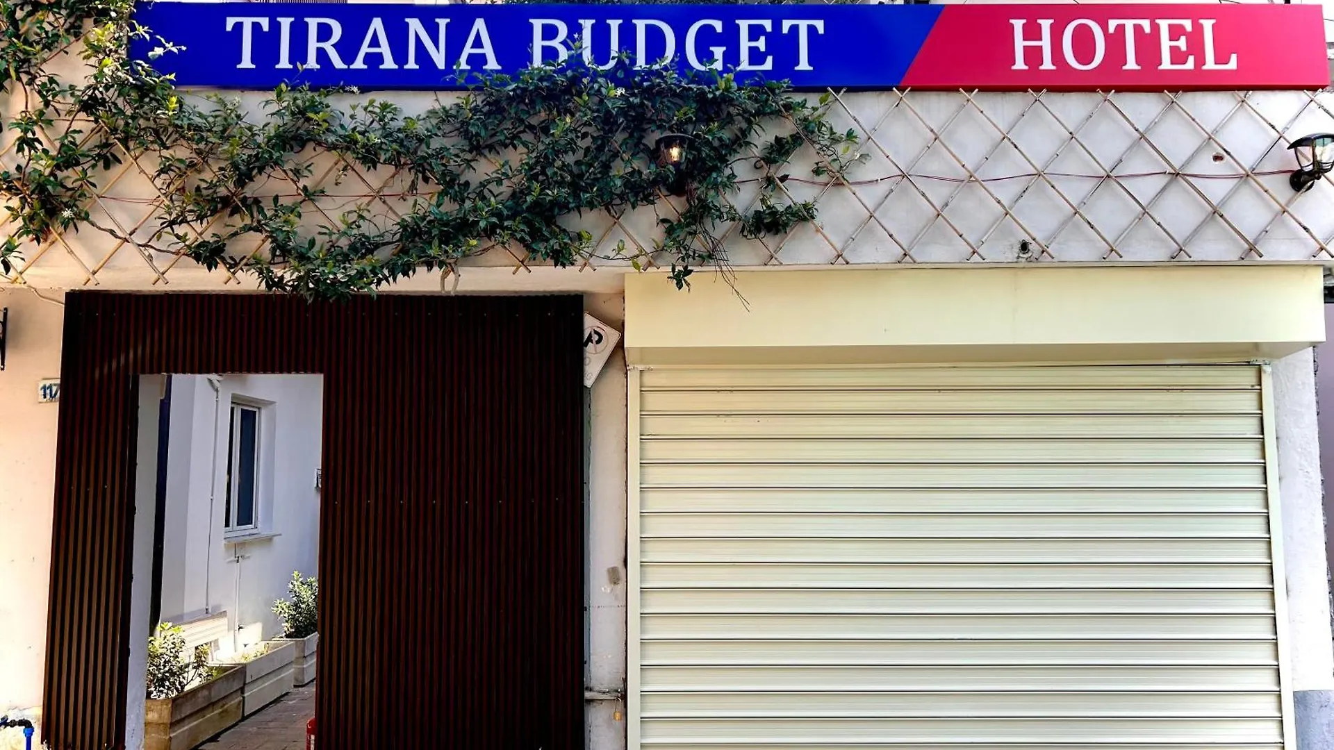 Hotel Budget Retreat Tirana & Studios